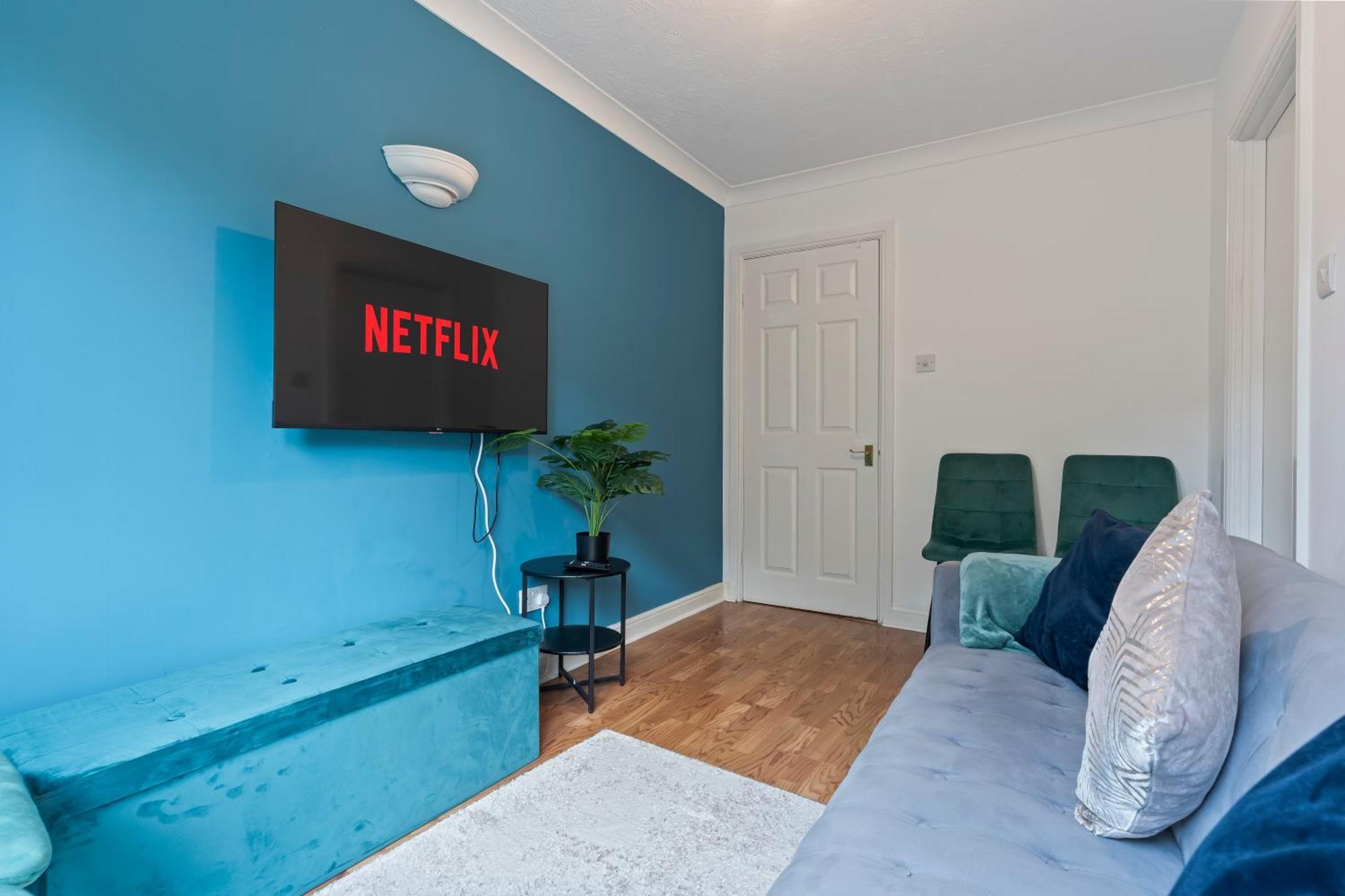 Lovely 4br House In The With Parking Ferienhaus London